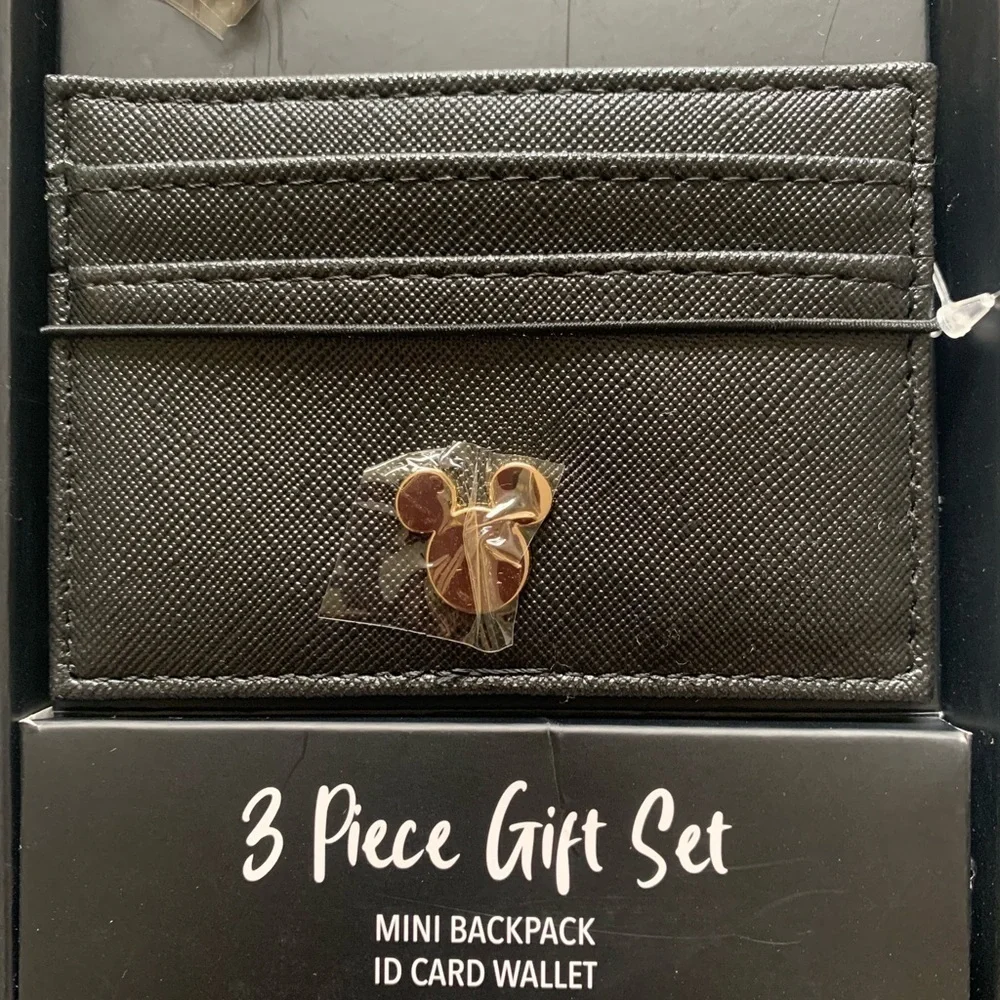 Disney Mickey Mouse White Mini Backpack Gift Set